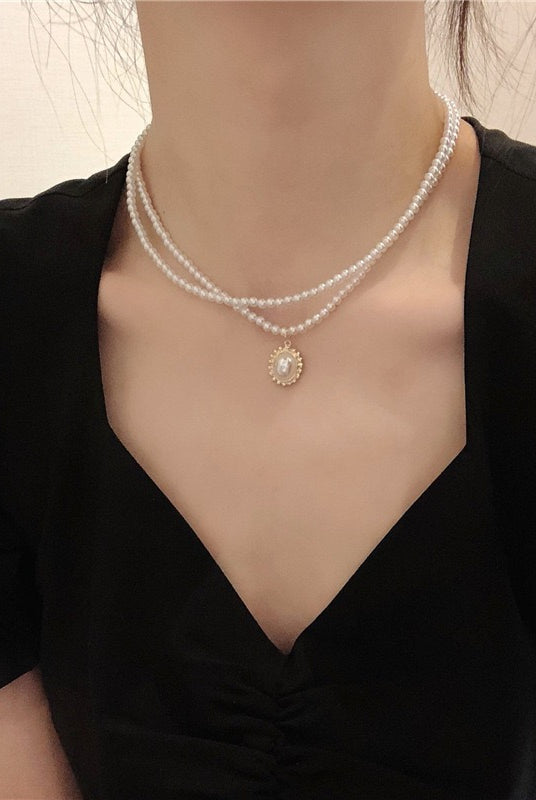 Vintage Double Layer Pearl Necklace - Golden Necklace - 18k Gold Plated - detail view
